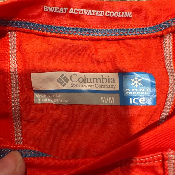 Columbia Bright Red Performance Shirt - Picture 2 of 3